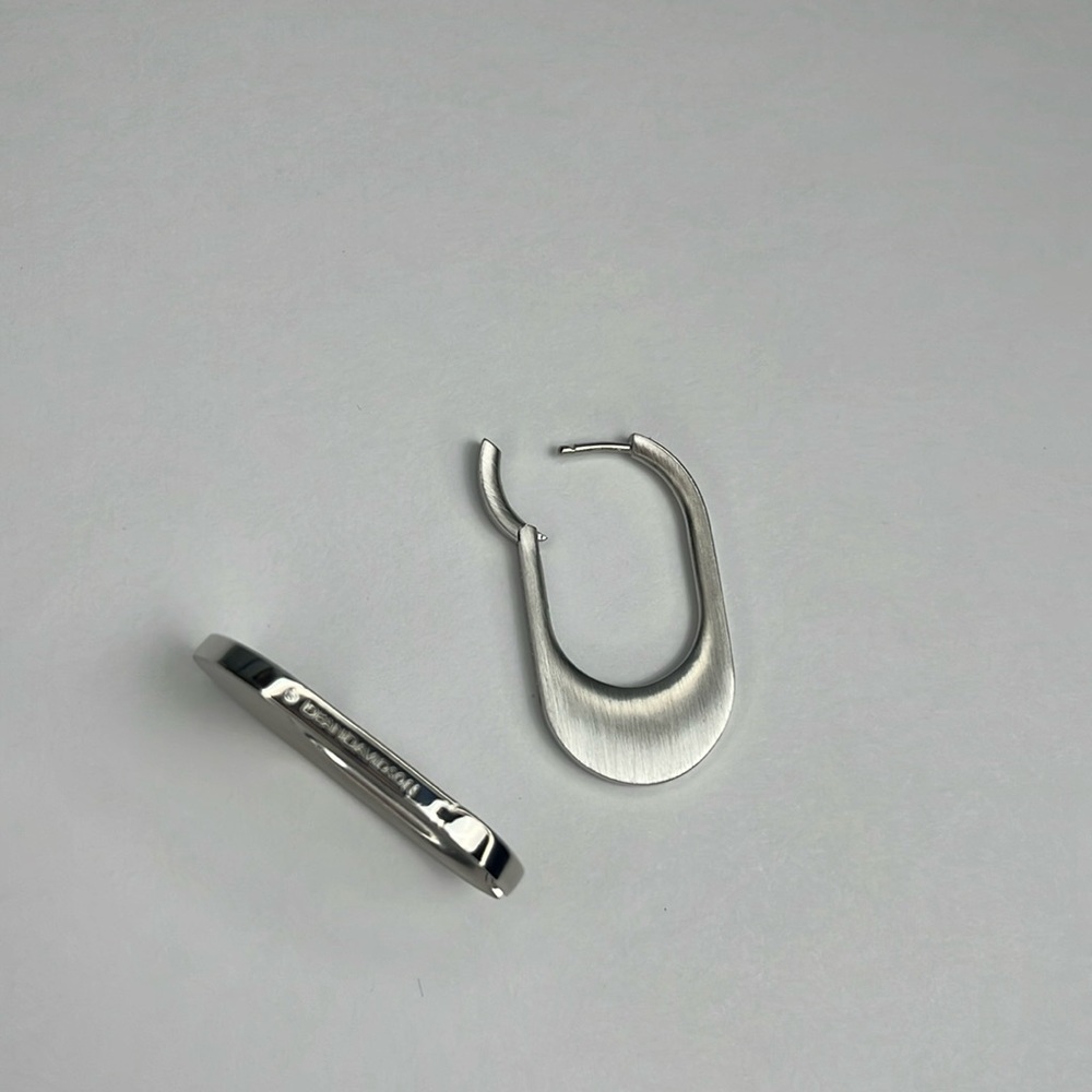 New! Dean Davidson Crosby Hinged Statement Hoops Brushed Silver Earrings - Picture 3 of 6